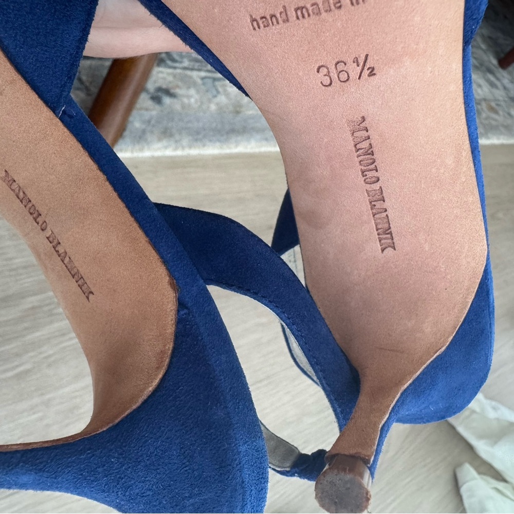 Carolyne Suede Mid-Heel Slingback Pump Manolo Blahnik Blue Slingback Heels - Picture 4 of 5